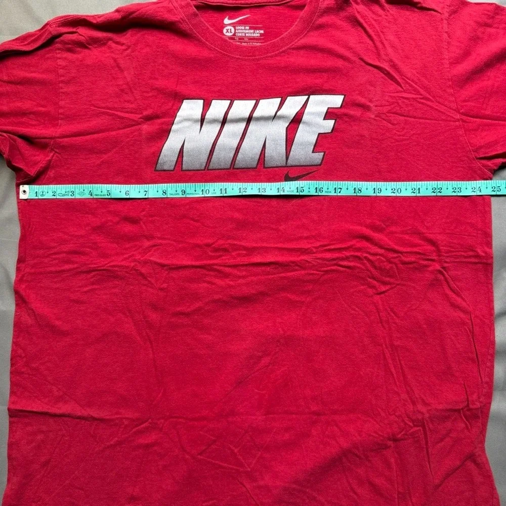 Nike Shirt Mens XL Red Loose Fit Spell out Swoosh Big Halftone Fade Logo